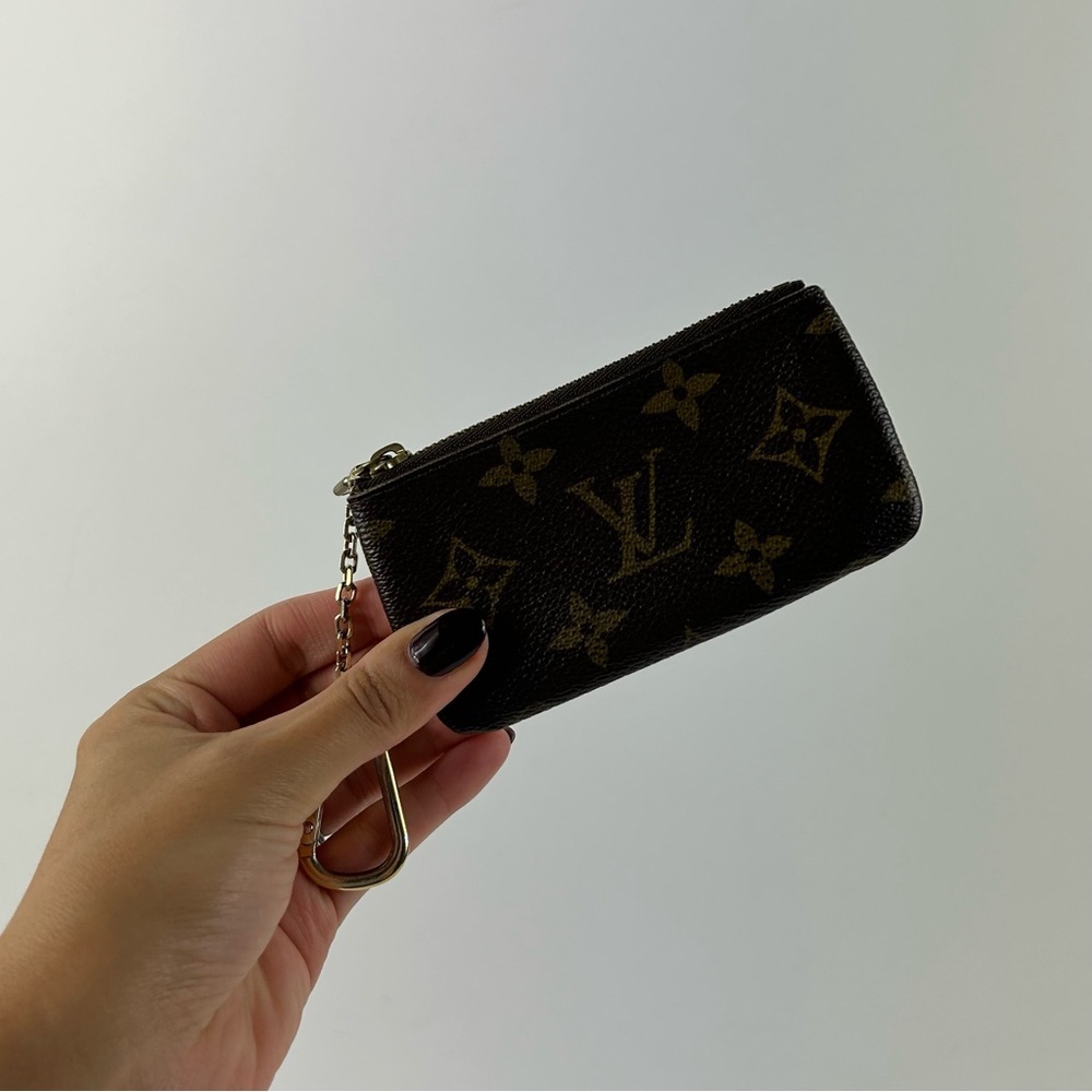 Louis Vuitton Key Pouch Monogram Brown - Picture 4 of 6